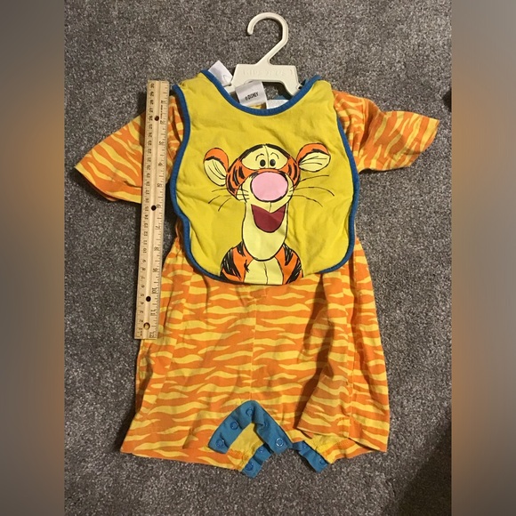 2 onesies and sweater for 18 month 14-18lb baby Disney Tigger, Train & Hornets - Picture 2 of 16